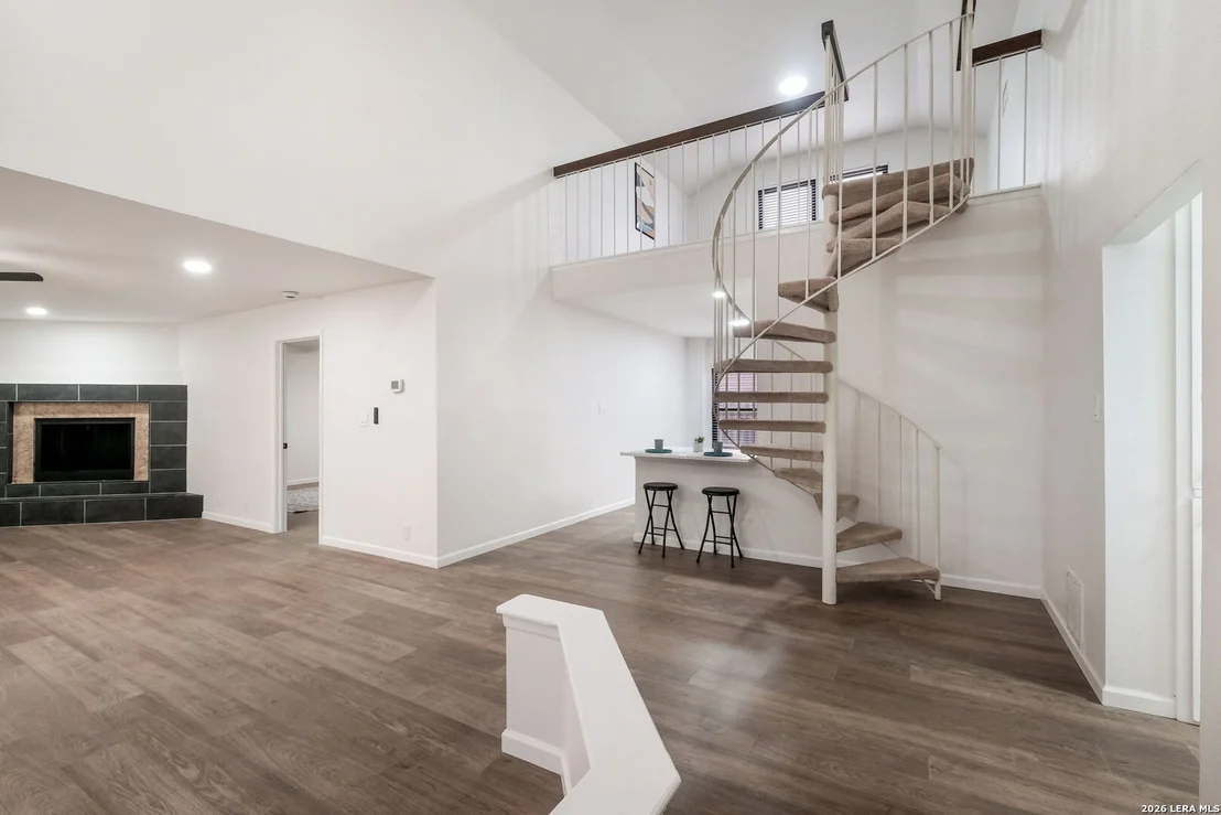 Photo of 5438 Maple Vista