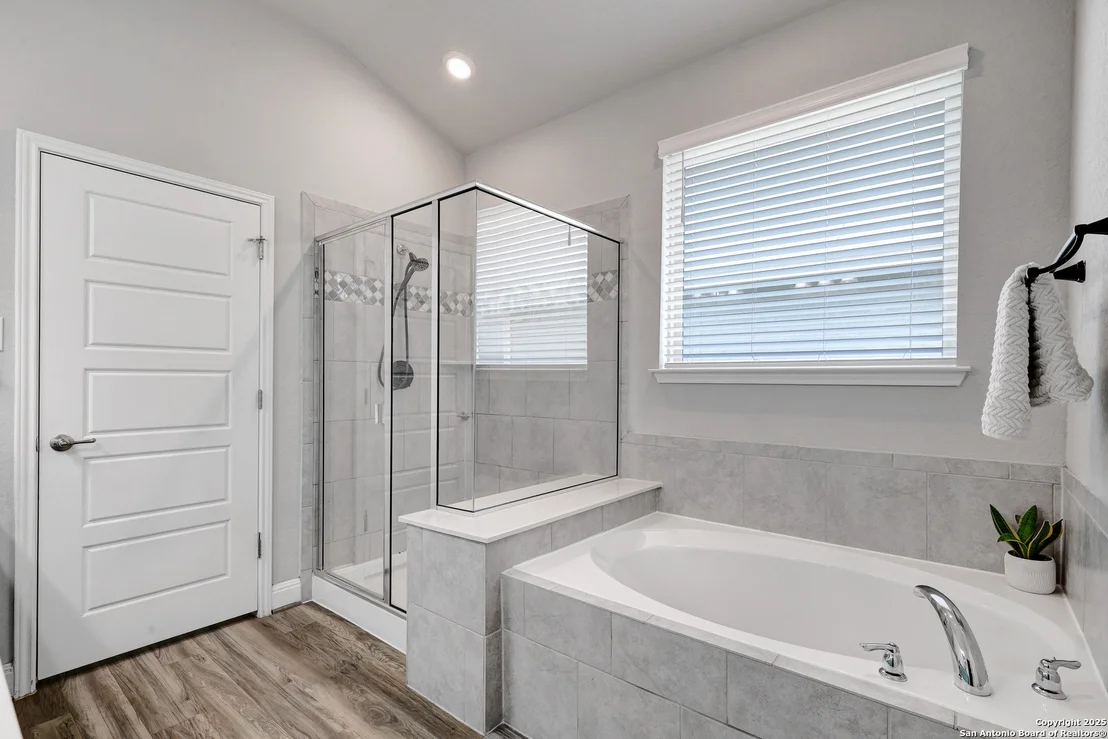 Photo of 2423 Olive Way