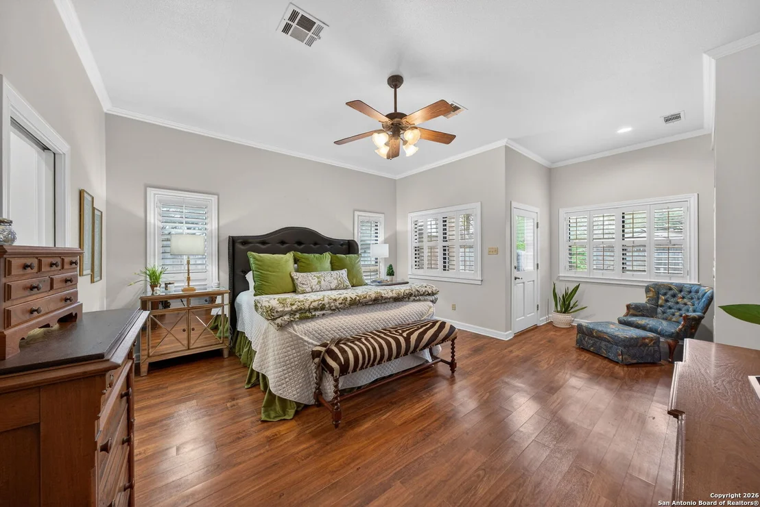 Photo of 1714 continental