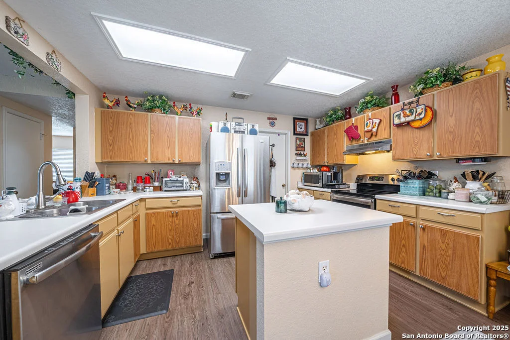 Photo of 3420 Sante Fe