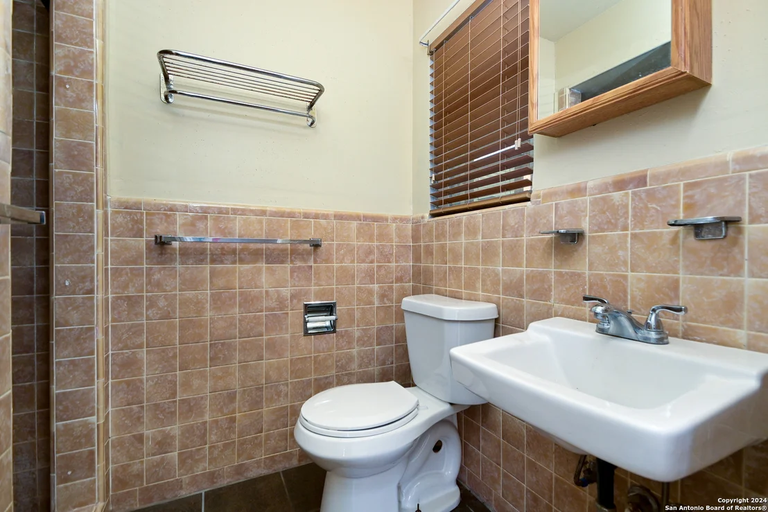 Photo of 1502 VIEWRIDGE DR
