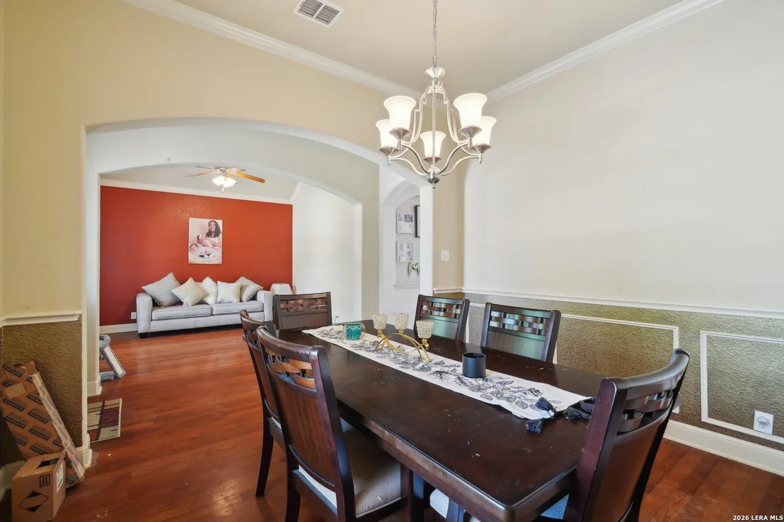 Photo of 7027 LAURA HTS