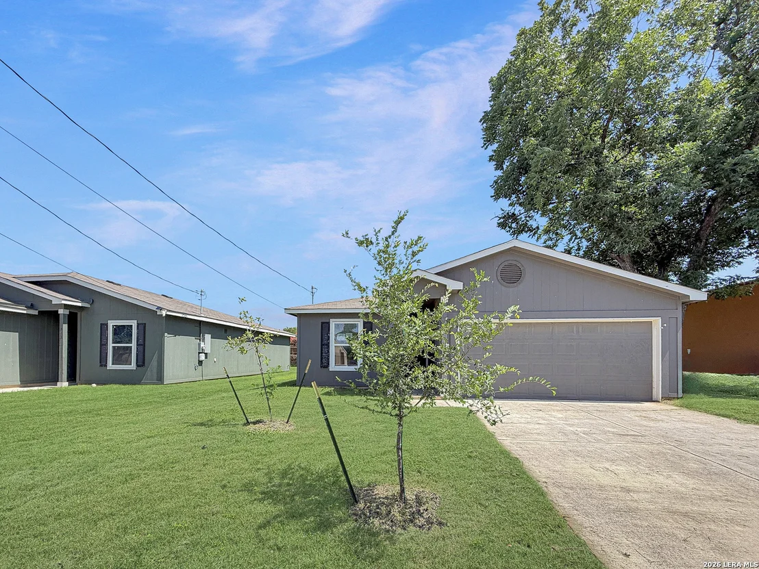 Photo of 747 RICE RD