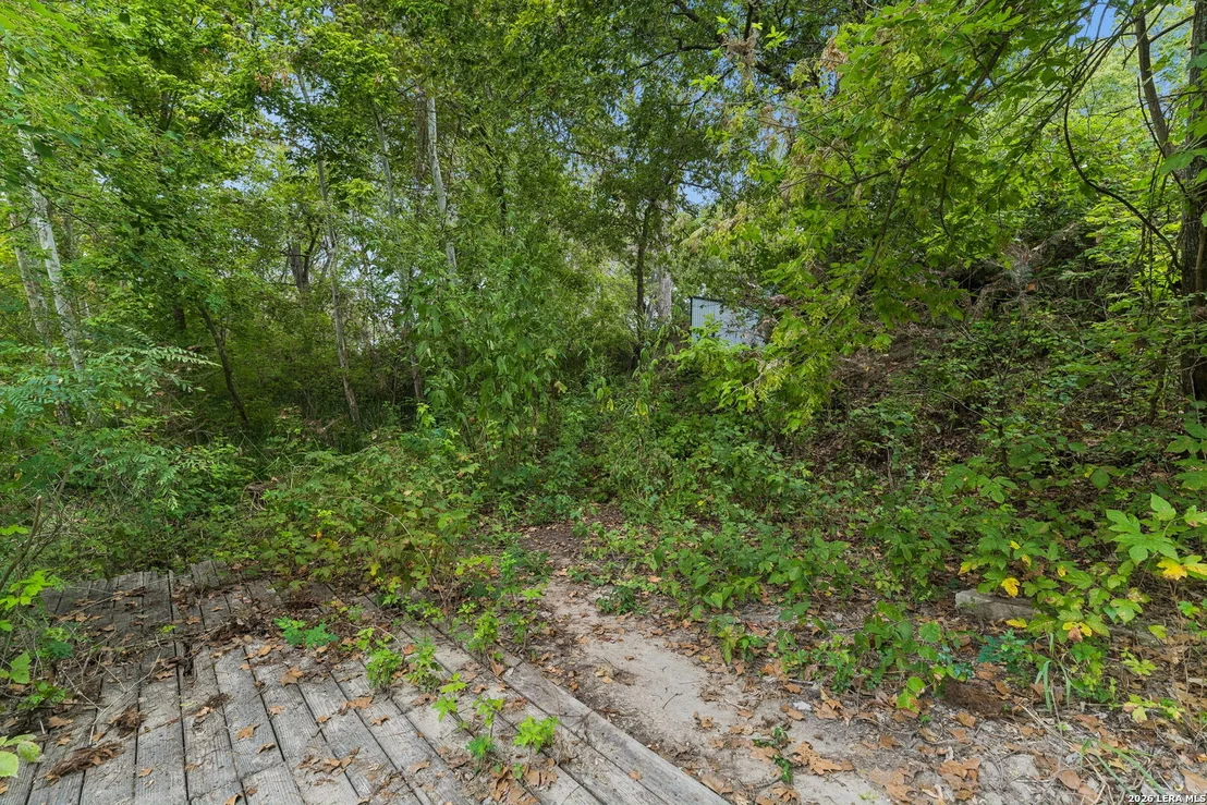 Photo of 8 RIVER OAK DR