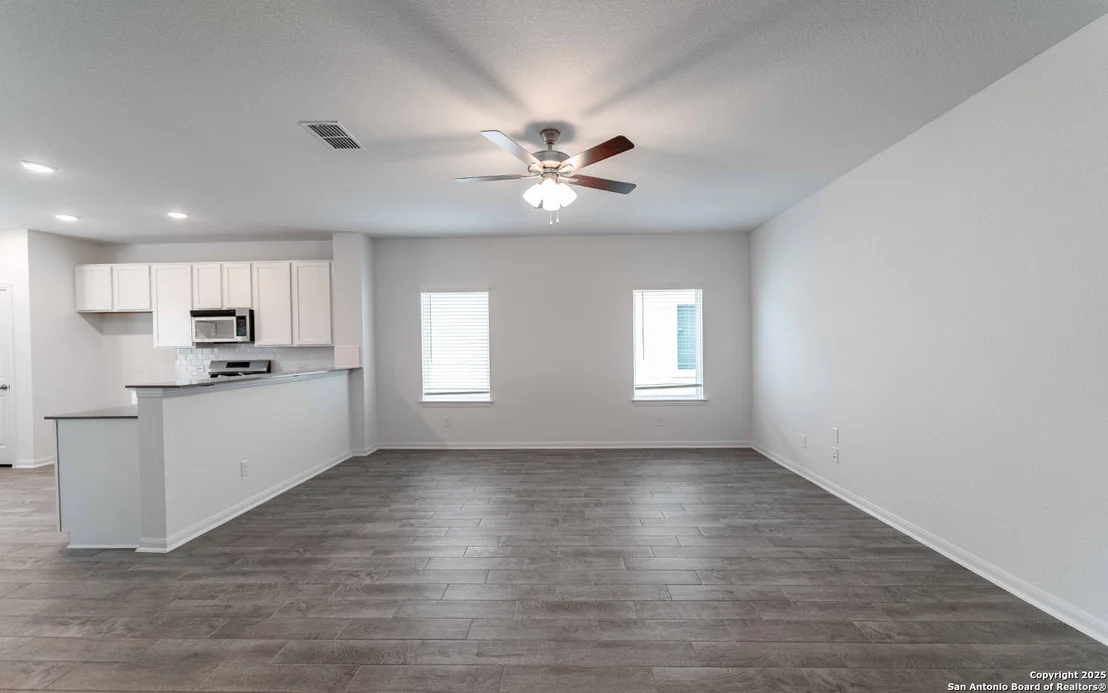 Photo of 8811 Grey Elm