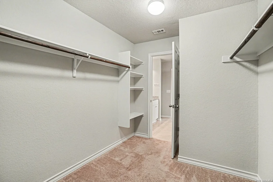 Photo of 8807 White Crown