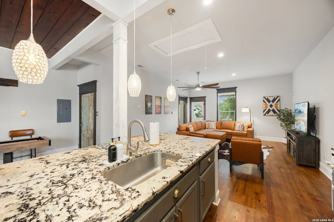 Photo of 122 Vitra Pl