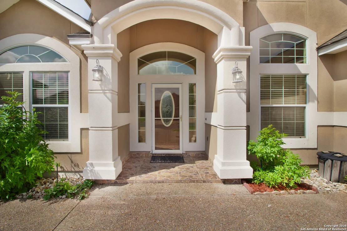 Photo of 6825 Old Square