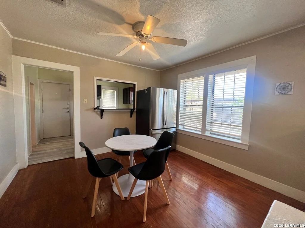 Photo of 274 S Ceylon