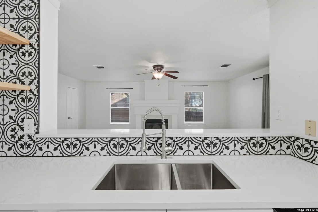 Photo of 1527 Jasmine Dr