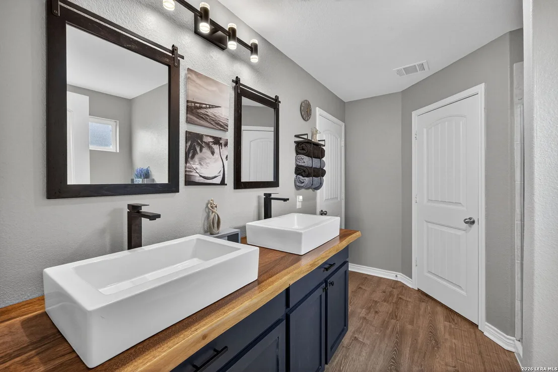 Photo of 6434 Encore Oaks