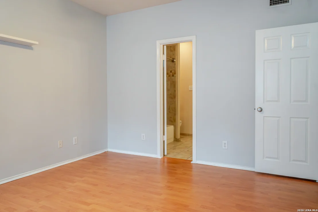 Photo of 8607 Belhaven