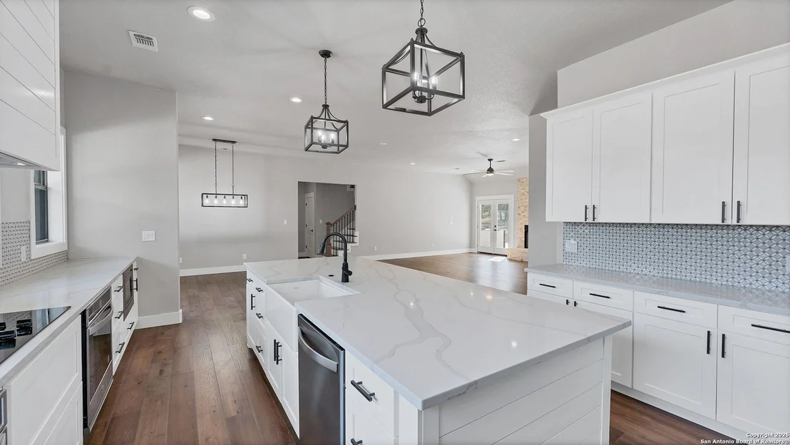 Photo of 725 Winding View