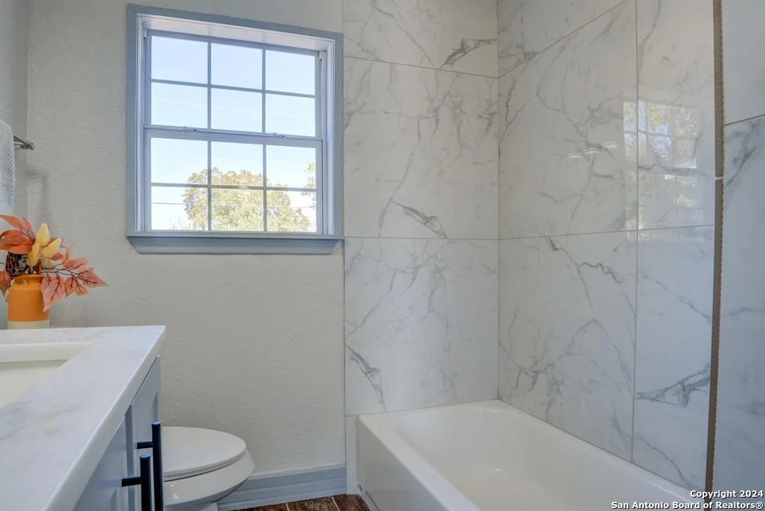 Photo of 303 DEMYA DR