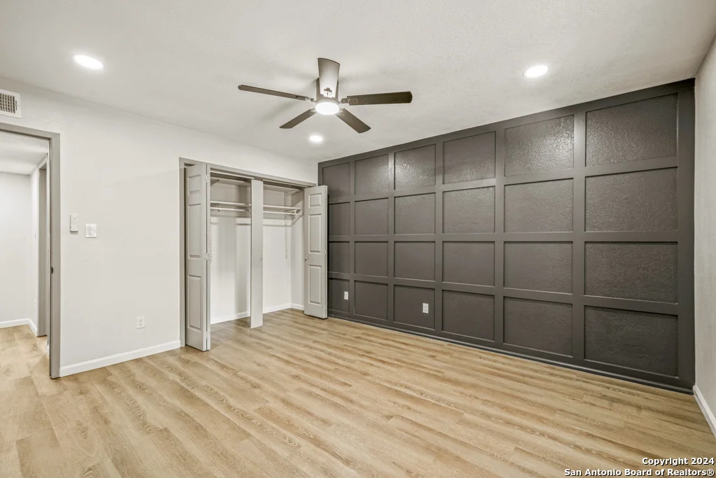 Photo of 1104 WALNUT