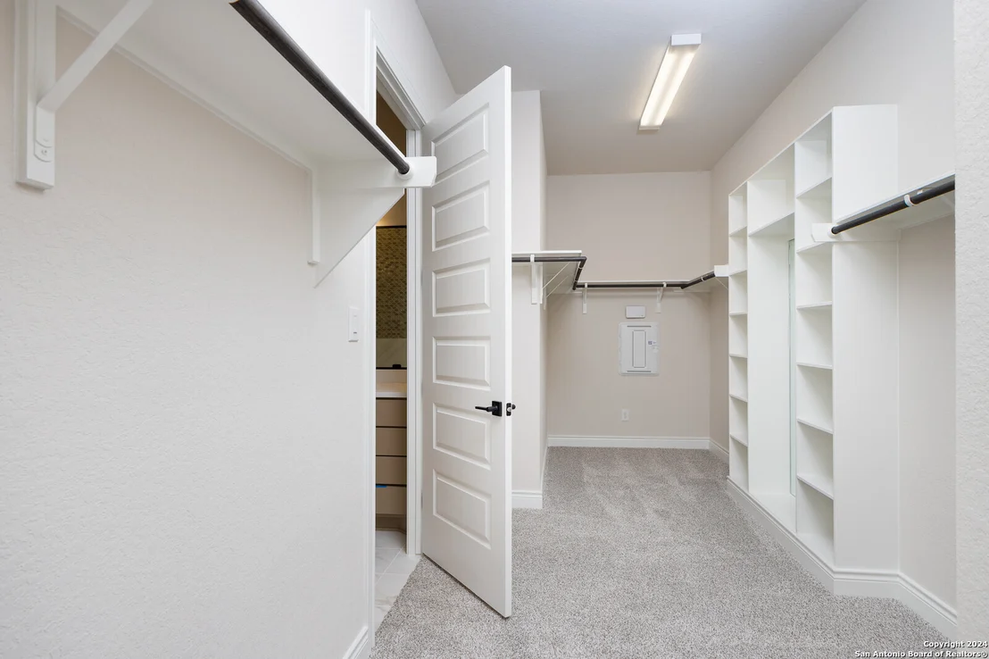 Photo of 335 TOUCAN DR