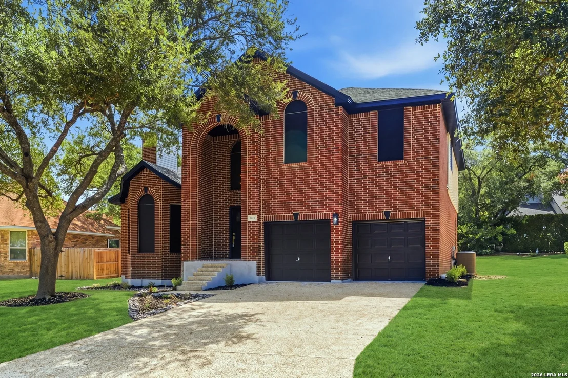 Photo of 706 Arch Stone