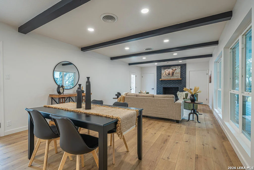 Photo of 355 Donella
