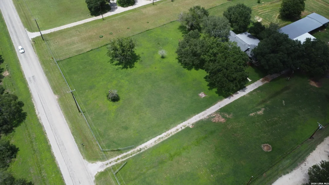 Photo of 900 N Graytown Rd