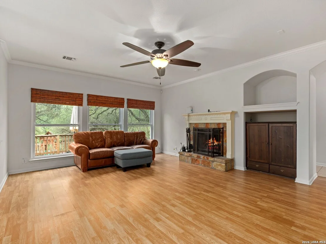 Photo of 703 STABLE GLEN DR