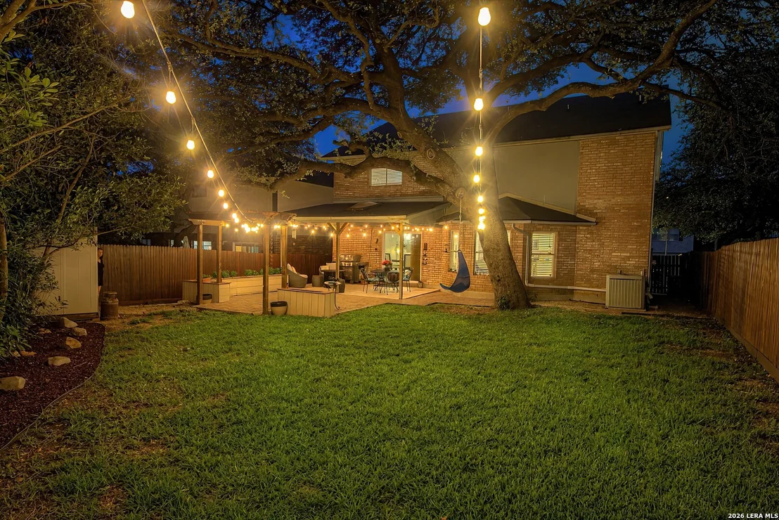 Photo of 2422 Thrasher Oak