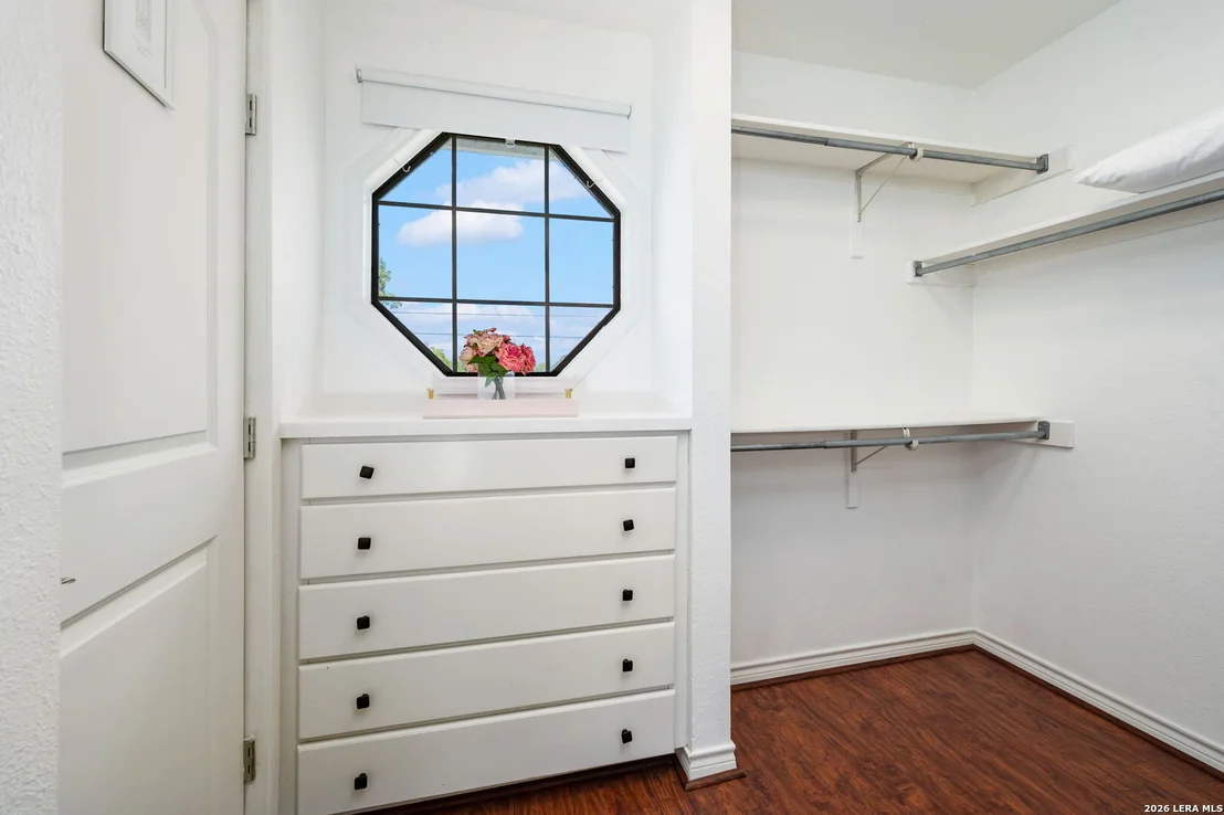 Photo of 34 river oak