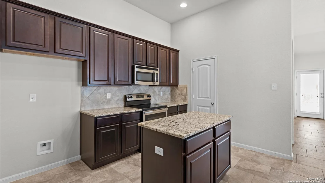 Photo of 520 MEADOW WIND