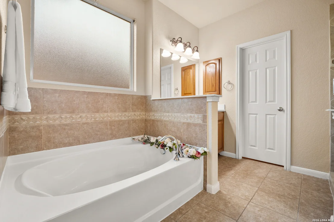 Photo of 1008 Magellan