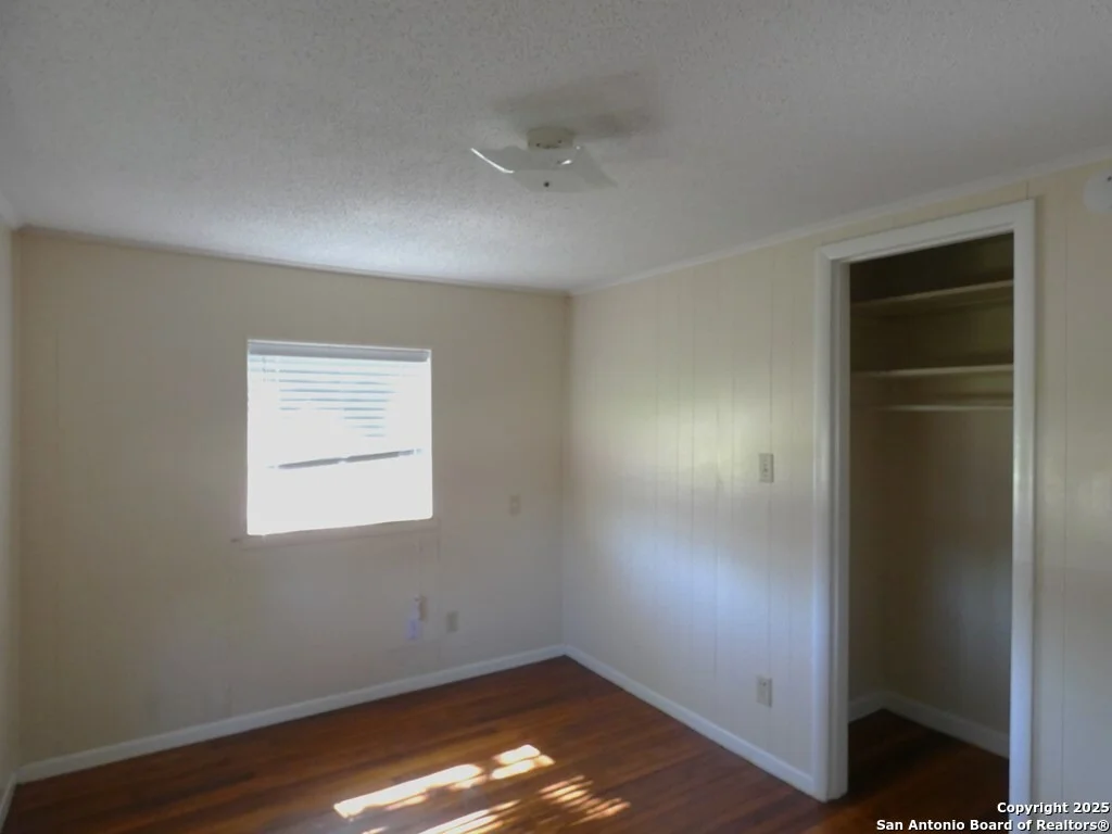 Photo of 1411 Retama