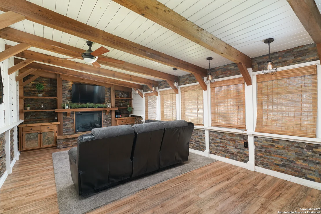 Photo of 311 Redcliff