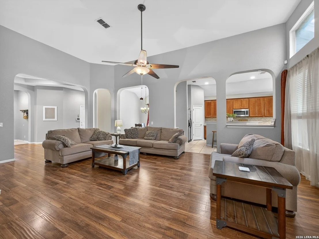 Photo of 4307 James Bowie