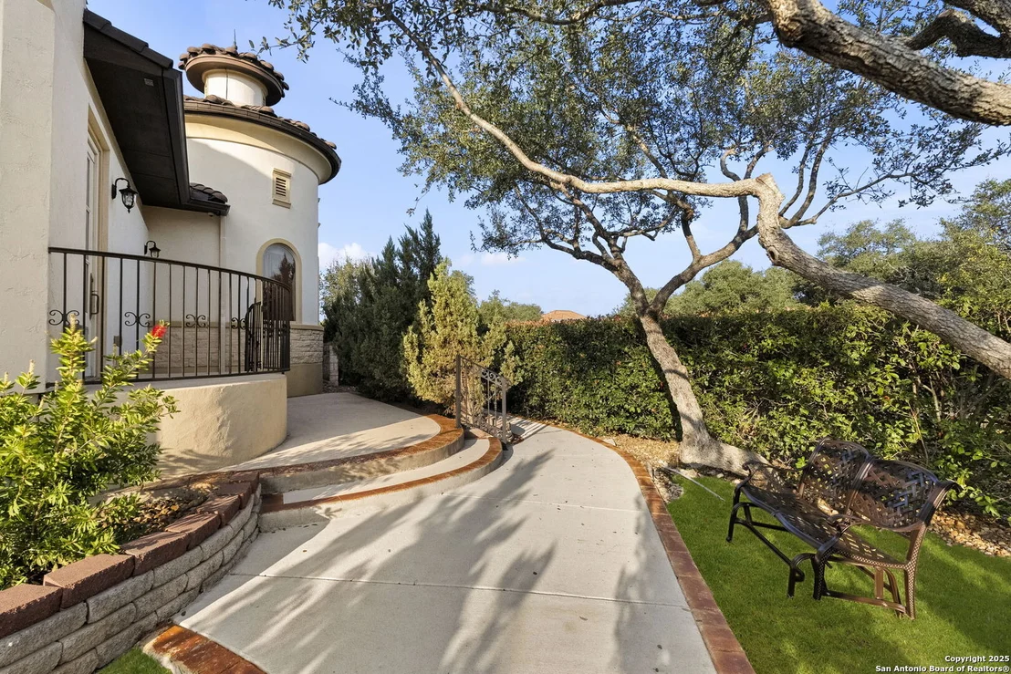 Photo of 1418 Greystone