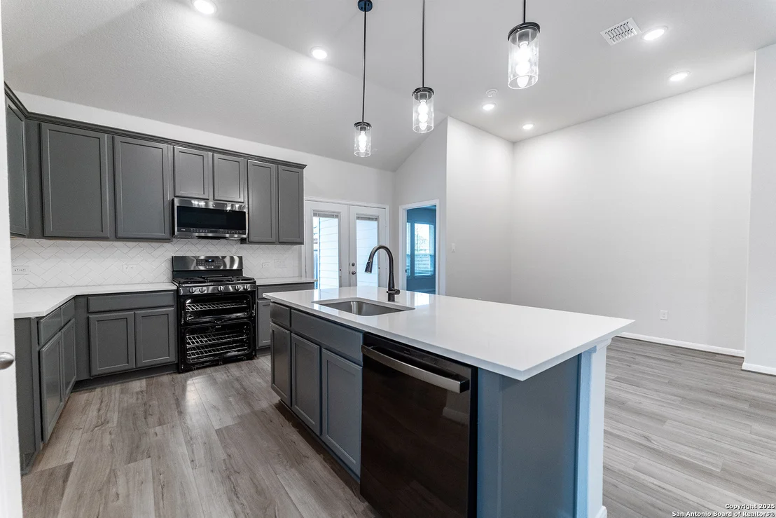 Photo of 6305 Black Butte
