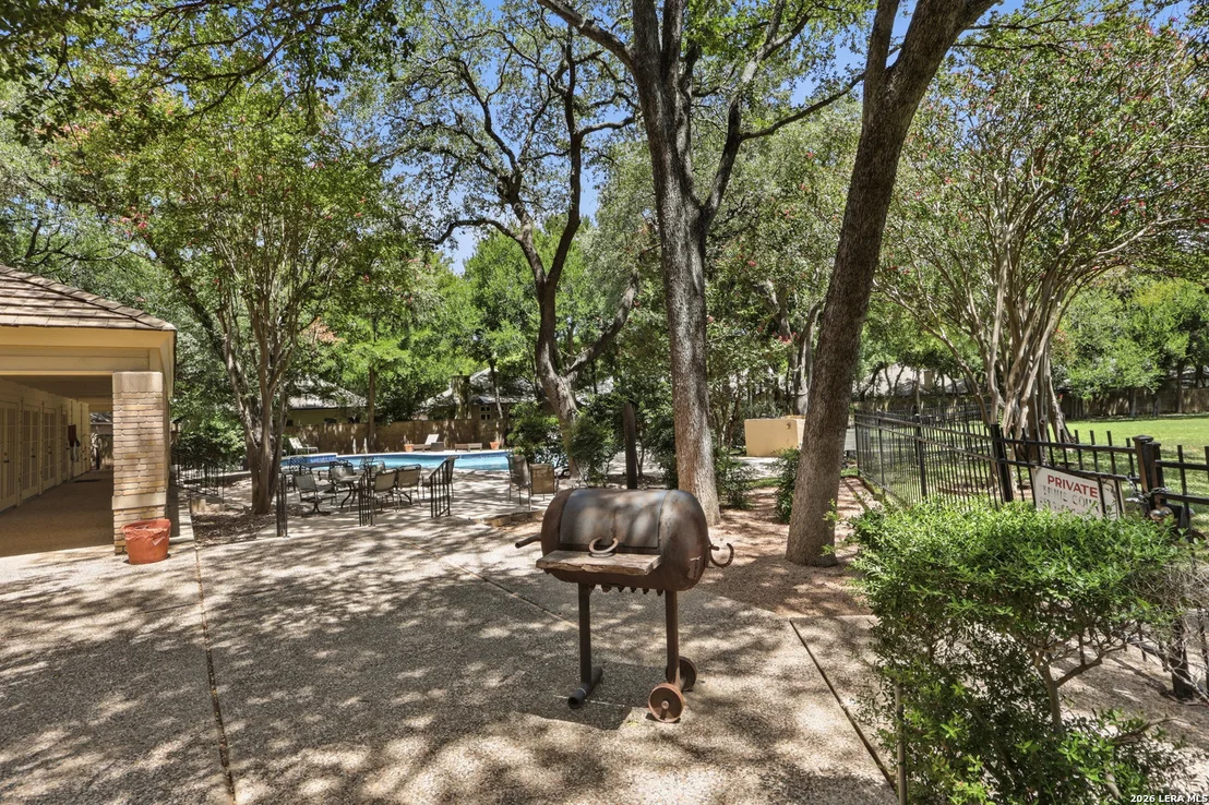 Photo of 28 COURTSIDE CIR