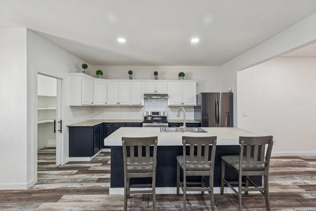 Photo of 562 Kendalia Ave