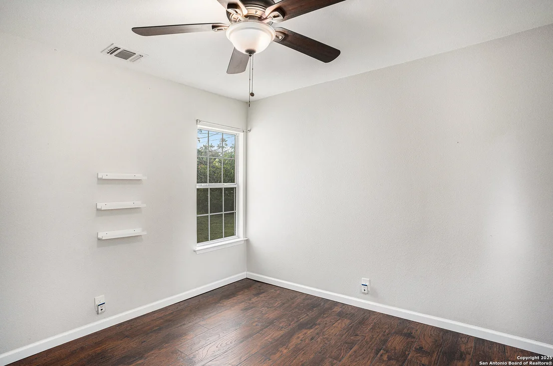 Photo of 305 Kneupper