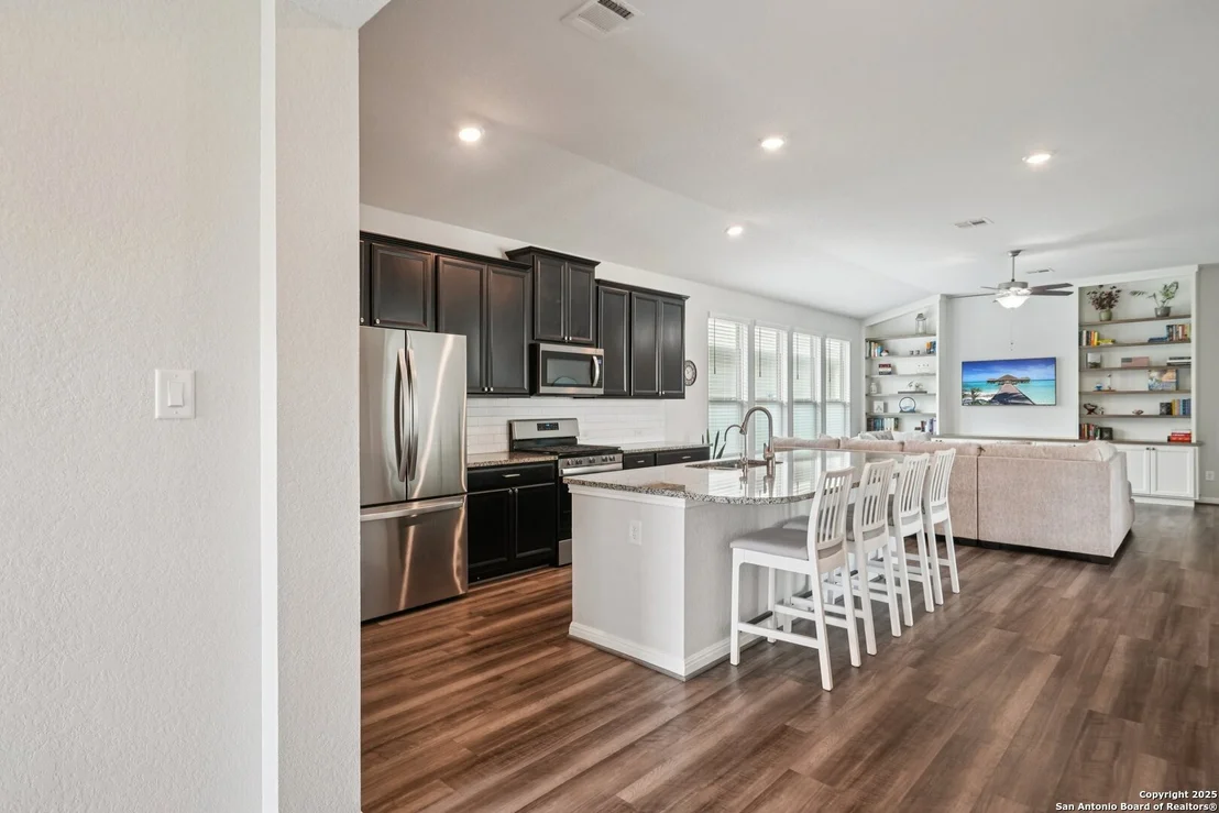 Photo of 4938 Oxbow