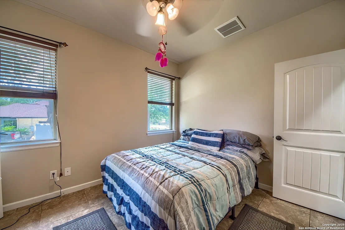 Photo of 141 Circle Six