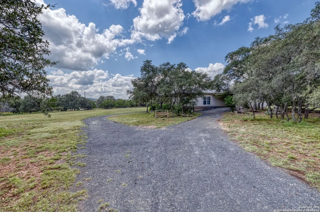 Photo of 565 Loop Rd.