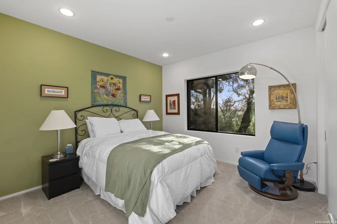 Photo of 352 Arthur Ct