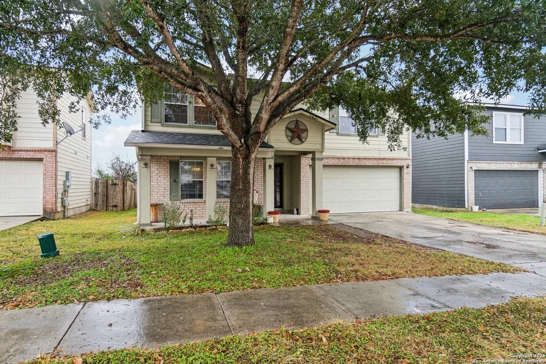Photo of 141 GATEWOOD FLS