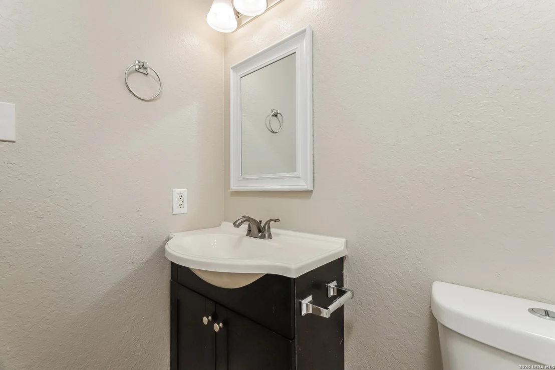 Photo of 6702 Highland Grass