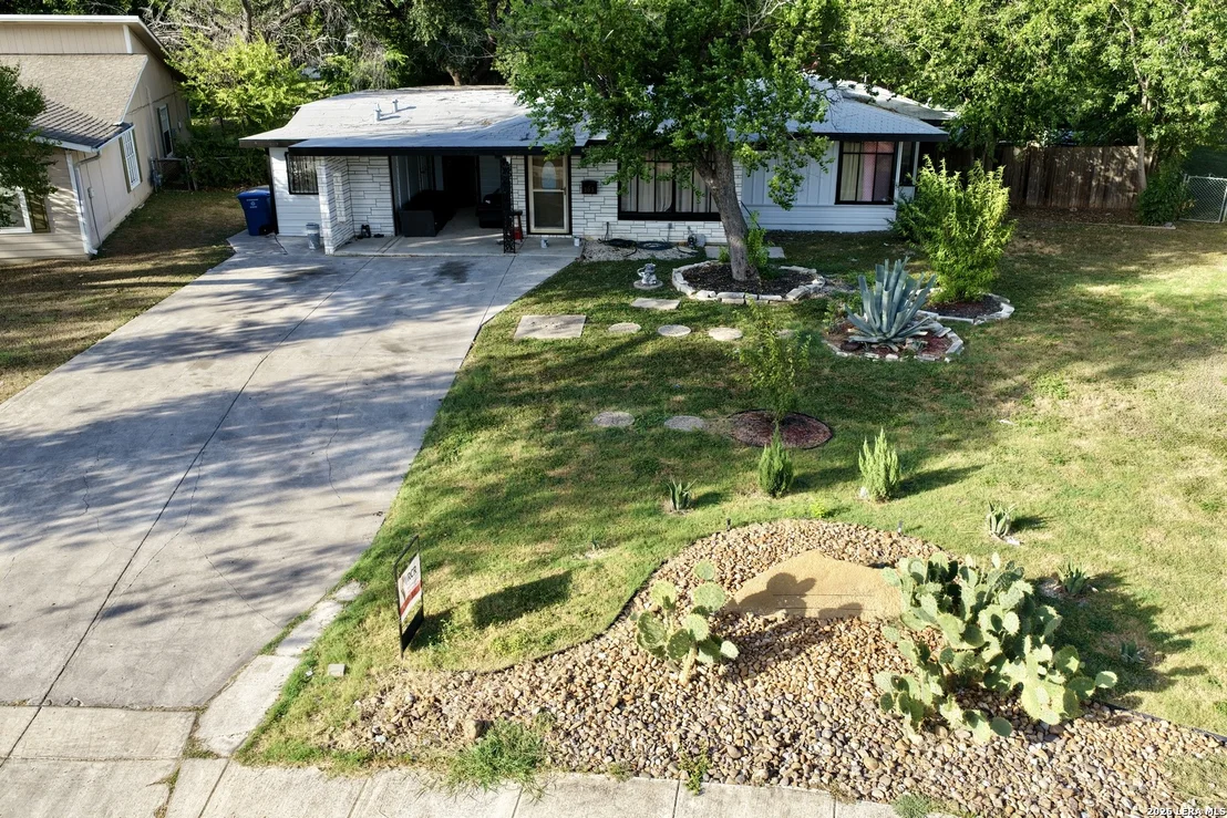 Photo of 103 GREENHAVEN DR