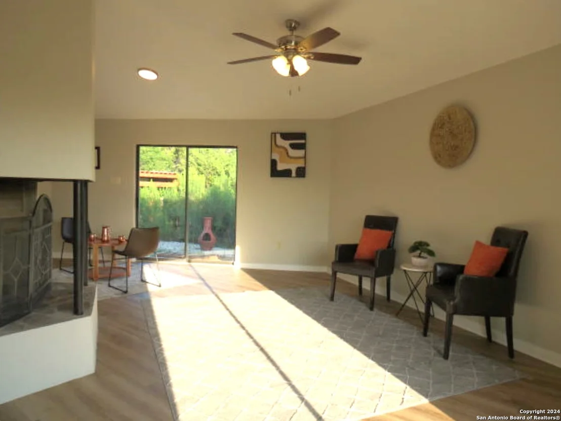 Photo of 1523 SPRING RD