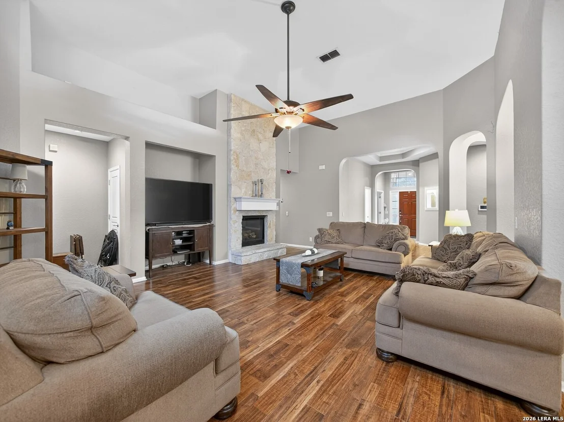 Photo of 4307 James Bowie