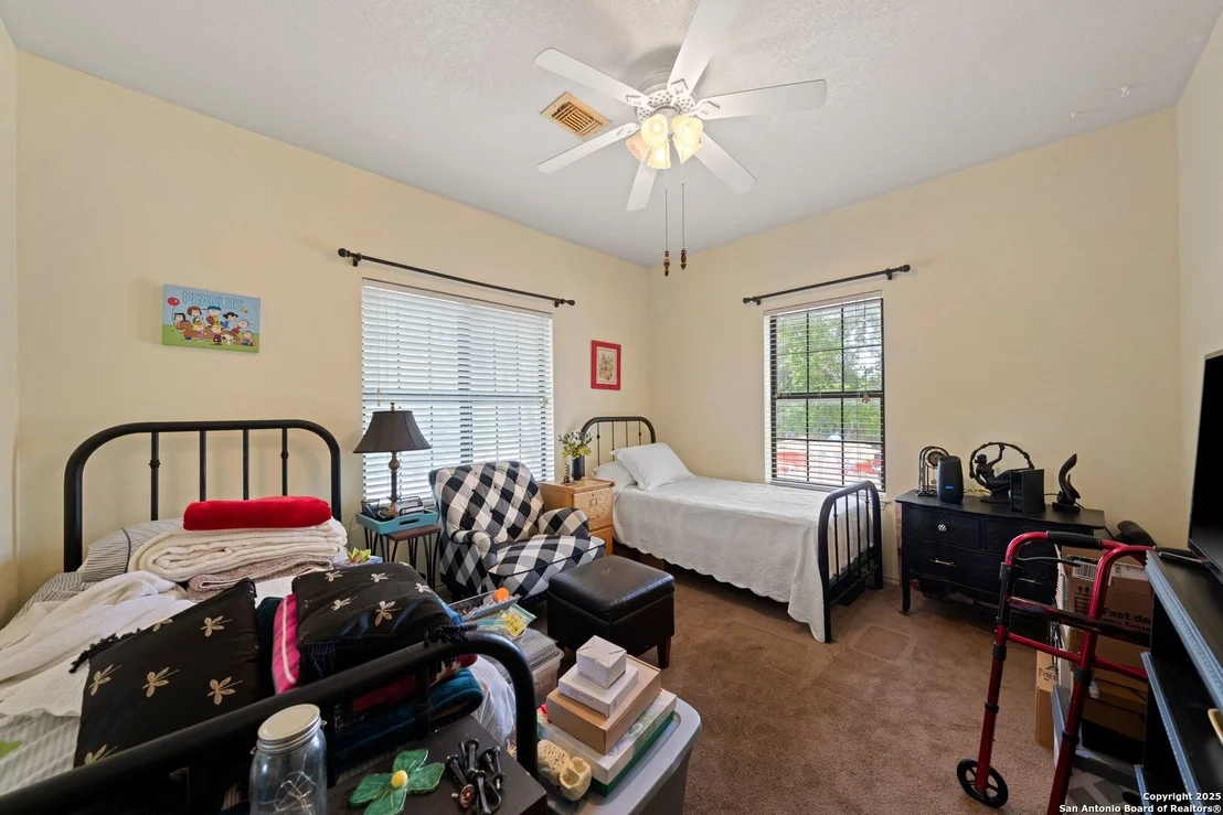 Photo of 239 Old Oaks