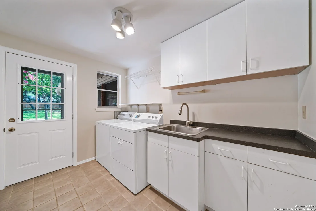 Photo of 315 DONELLA DR