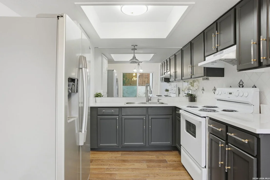Photo of 8112 Scottshill