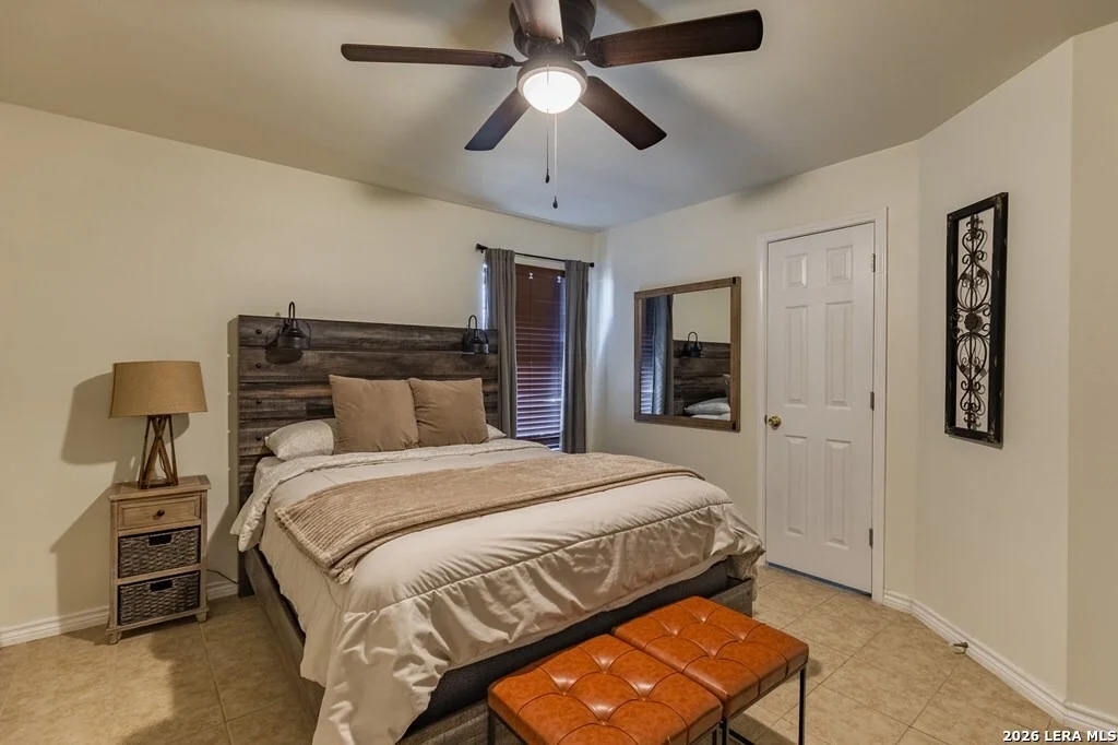 Photo of Unit UNIT4 at 391 Riverside Drive