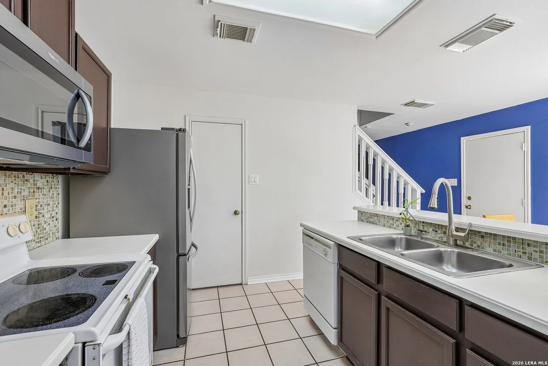 Photo of 8810 Bridgefield
